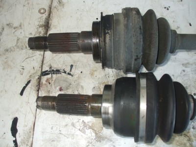 1600 & 1800 rear driveshafts 001.JPG