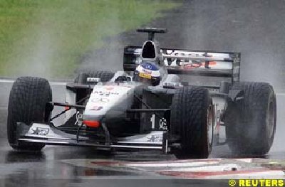 Mika Hakkinen drifting.jpg